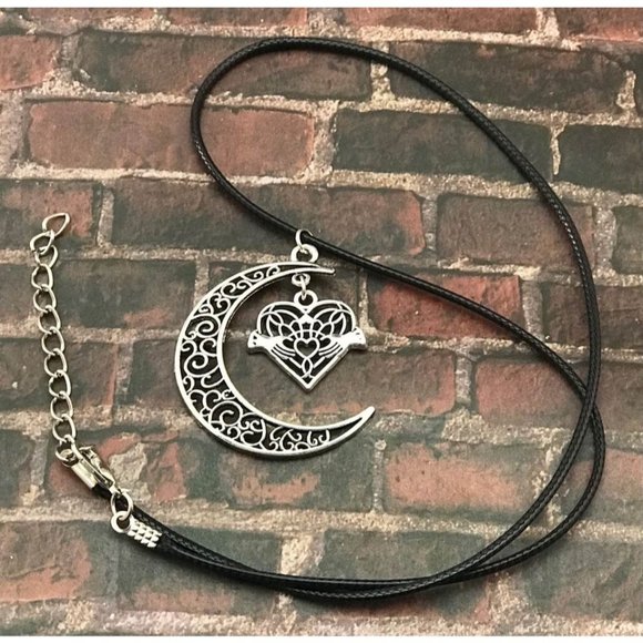 Crescent Moon Filigree Celtic Irish Heart Claddagh - Picture 2 of 4